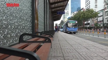 [Video] Hà Nội tăng cường 20 tuyến xe buýt phục vụ đại lễ A80