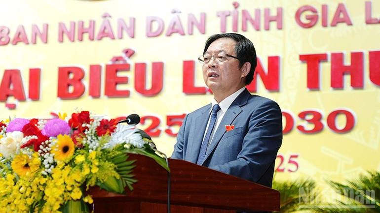 Đồng chí Hồ Quốc Dũng, Ủy viên Trung ương Đảng, Bí thư Tỉnh ủy Gia Lai. ndo_br_a1.jpg