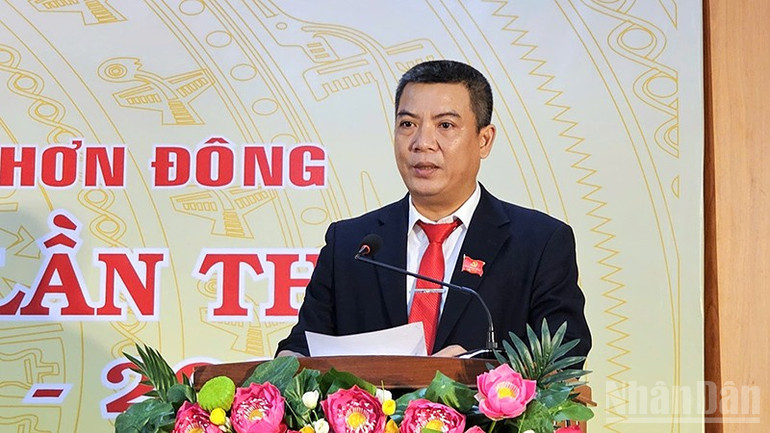 Bí thư Đảng ủy phường Quy Nhơn Đông Huỳnh Ngọc Hoàng phát biểu tại Đại hội đại biểu Đảng bộ phường Quy Nhơn Đông lần thứ I, nhiệm kỳ 2025-2030. ndo_br_a3.jpg