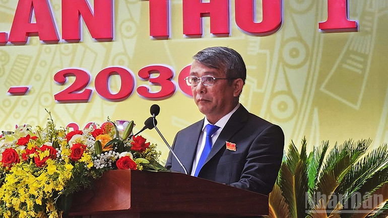 Bí thư Đảng ủy phường Quy Nhơn Nguyễn Hữu Khúc phát biểu tại đại hội. ndo_br_a1.jpg