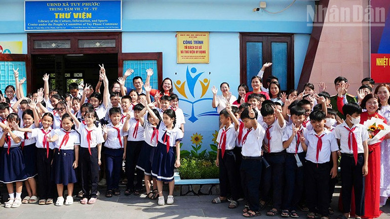 Khánh thành công trình Tủ sách cơ sở và Thư viện hy vọng. ndo_tr_a2.jpg