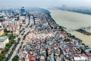 Hà Nội xác lập cấu trúc đô thị theo hướng “đa tầng, đa lớp, đa cực, đa trung tâm”, trong đó lấy sông Hồng làm trục cảnh quan sinh thái - văn hóa chủ đạo. Ảnh Thành Đạt