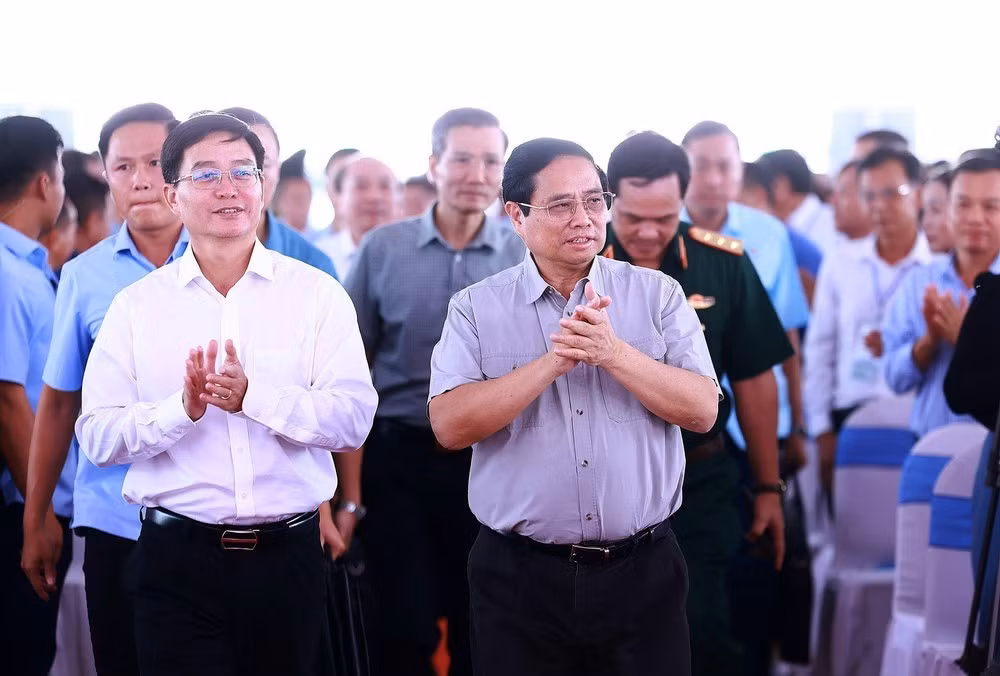 Thủ tướng Phạm Minh Chính tại buổi phát động đợt thi đua cao điểm “500 ngày đêm thi đua hoàn thành 3.000 km đường bộ cao tốc”. Ảnh: Dương Giang-TTXVN 