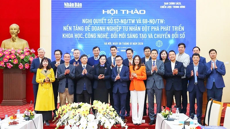 Các đại biểu tham dự hội thảo tại Báo Nhân Dân. Ảnh: TRẦN SƠN HẢI