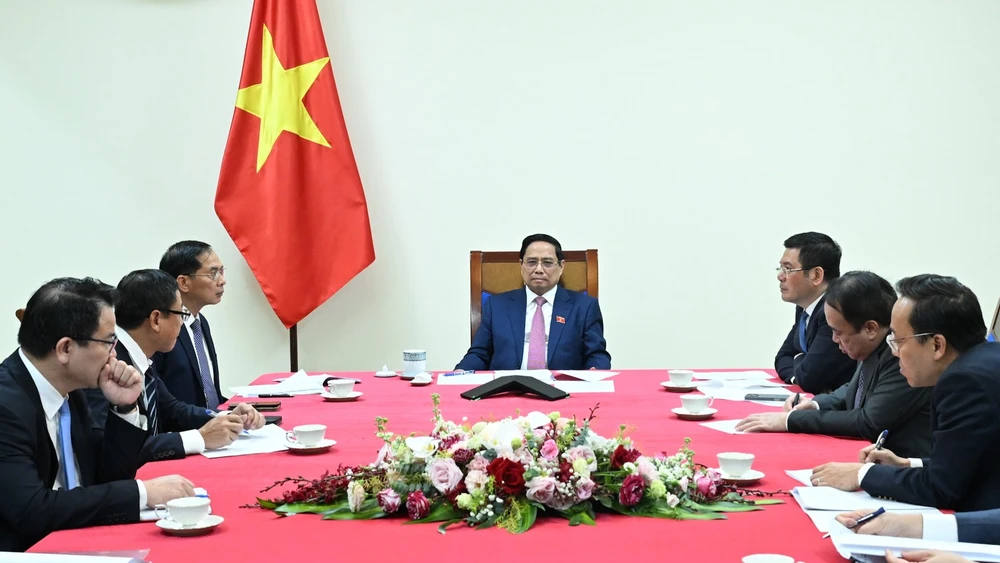 Quang cảnh buổi điện đàm.