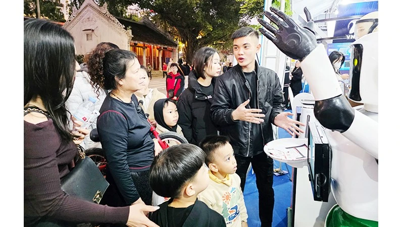 Hiện cả nước có gần 4.000 doanh nghiệp khởi nghiệp sáng tạo. Ảnh: SONG ANH