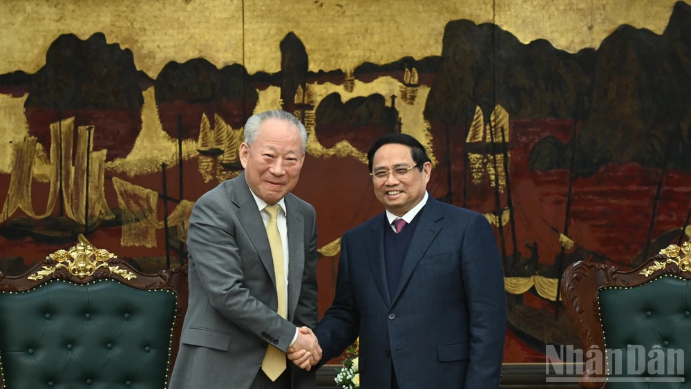 Thủ tướng Phạm Minh Chính đón ông Nghiêm Giới Hòa, người sáng lập Tập đoàn xây dựng Thái Bình Dương.
