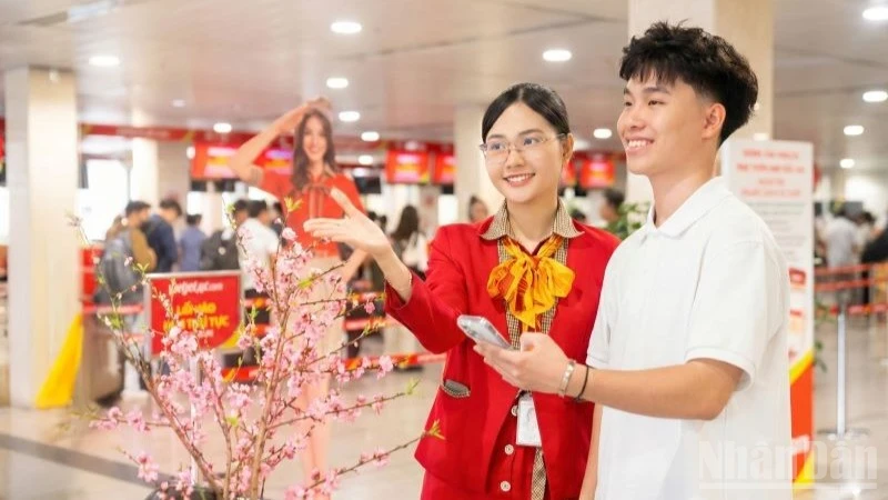 Các đơn vị ngành hàng không đã chủ động lên kế hoạch, phương án tăng chuyến, bổ sung phương tiện, nhân lực, sẵn sàng đáp ứng nhu cầu về quê thăm thân, du lịch,… của người dân.