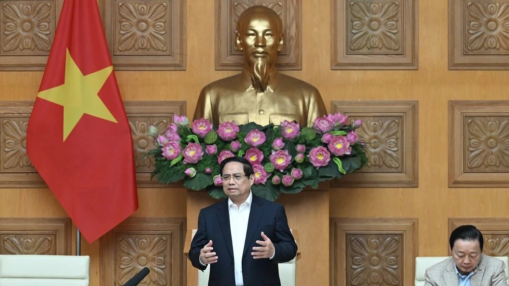 Thủ tướng Phạm Minh Chính chủ trì cuộc họp trực tuyến bàn các giải pháp triển khai “Chiến dịch Quang Trung”.