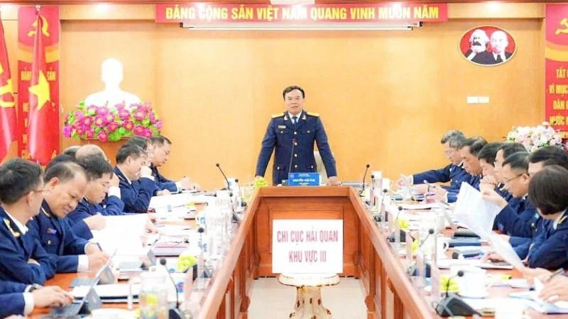 Cục trưởng Cục Hải quan Nguyễn Văn Thọ chỉ đạo thí điểm Đề án thông quan tập trung tại Chi cục Hải quan khu vực III.