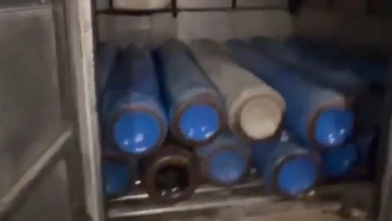 Các bình khí cười được vận chuyển đến các tỉnh để tiêu thụ.