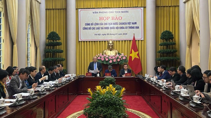 Quang cảnh họp báo.