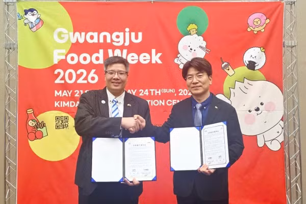 Hiệp hội Doanh nhân và Đầu tư Việt Nam-Hàn Quốc và Cục Du lịch thành phố Gwangju đã ký kết Biên bản ghi nhớ hợp tác. (Ảnh do VKBIA cung cấp)
