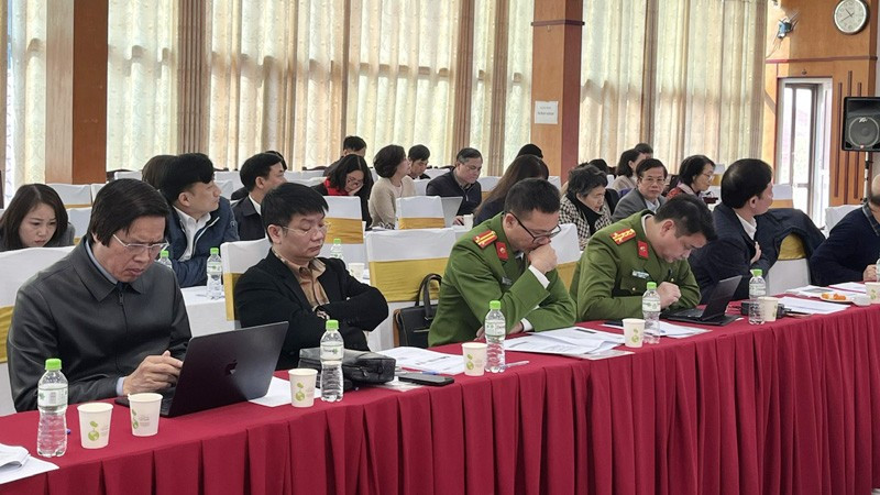 Các đại biểu tham dự hội thảo.