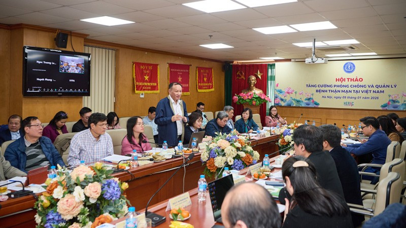 Các đại biểu trao đổi, thảo luận tại hội thảo.