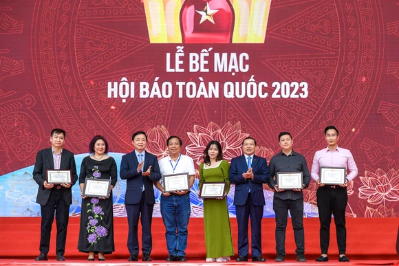 [Ảnh] Lễ bế mạc Hội Báo toàn quốc 2023
