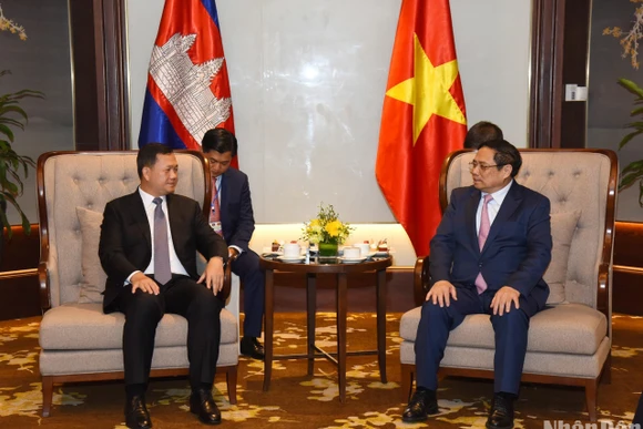 Hai Thủ tướng trao đổi trước khi Thủ tướng Hun Manet rời Hà Nội, lên đường về nước.