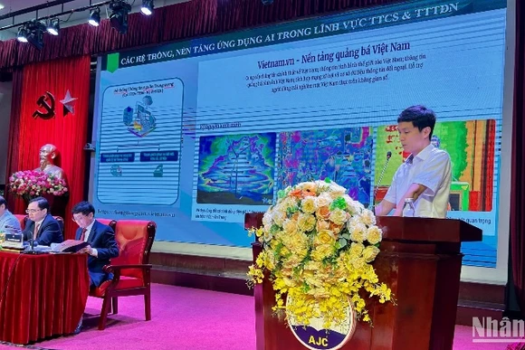 Ông Ngô Thanh Hiển, Phó Cục trưởng Cục Thông tin cơ sở và Thông tin đối ngoại, Bộ Văn hóa, Thể thao và Du lịch, chia sẻ tại sự kiện. (Ảnh: HẢI YẾN)