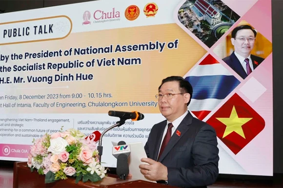 Chủ tịch Quốc hội Vương Đình Huệ phát biểu. (Ảnh: TTXVN)