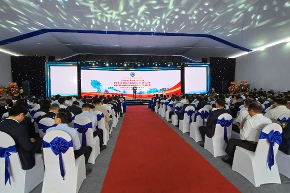 Lễ Công bố và khởi động Dự án Đầu tư xây dựng và kinh doanh kết cấu hạ tầng Khu công nghiệp Hòa Ninh-Đà Nẵng.