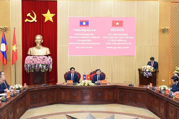 Quang cảnh hội đàm. (Ảnh: XUÂN TRƯỜNG)