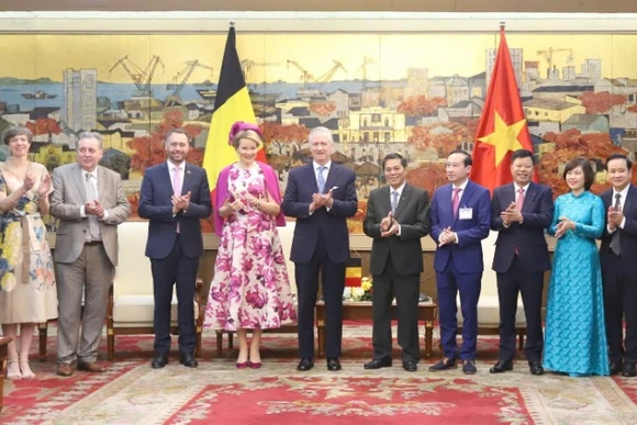 Nhà vua Philippe và Hoàng hậu Mathilde của Vương quốc Bỉ thăm thành phố Hải Phòng.