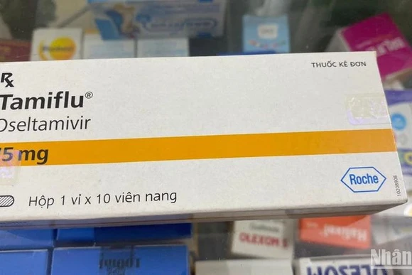 Tamiflu là một loại thuốc kháng virus được kê để điều trị bệnh cúm mùa.