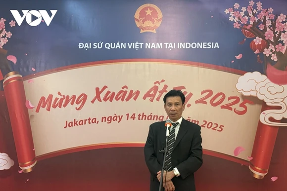 Đại sứ đặc mệnh toàn quyền Việt Nam tại Indonesia Tạ Văn Thông phát biểu tại buổi lễ. (Ảnh: vov.vn)