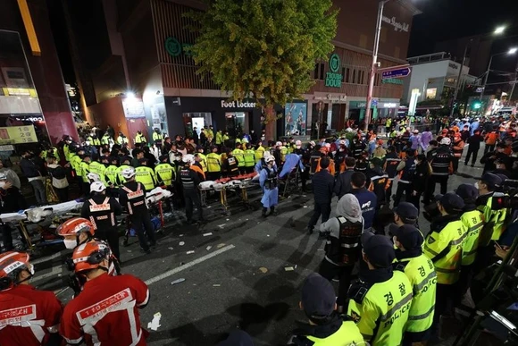 Hiện trường vụ giẫm đạp tại Seoul, Hàn Quốc, ngày 30/10/2022. (Ảnh: Yonhap)