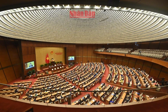 Toàn cảnh phiên bế mạc Kỳ họp thứ tư, Quốc hội khóa XV chiều 15/11. (Ảnh: ĐĂNG KHOA)