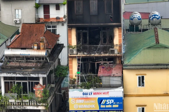 Vụ cháy tại Định Công Hạ: Bài học từ những ngôi nhà "không lối thoát"