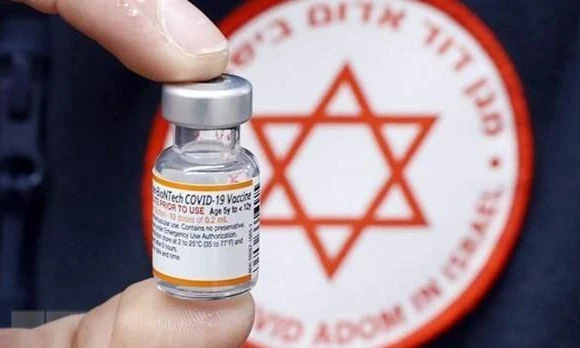 Vaccine phòng Covid-19 cho trẻ em của hãng dược Pfizer-BioNtech. (Ảnh: AFP/TTXVN)