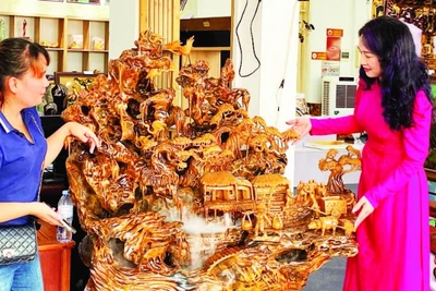 Các sản phẩm thủ công mỹ nghệ ngày càng có sự đổi mới về mẫu mã thiết kế.