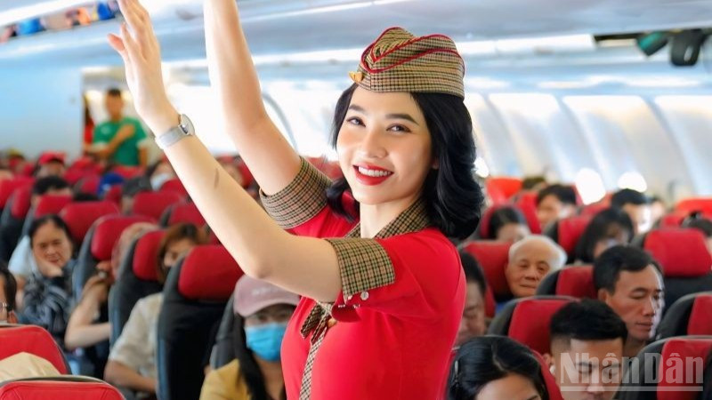 Các đường bay tại Thanh Hóa sẽ đáp ứng nhu cầu đi lại của người dân trong vùng, kết nối khu vực Bắc Trung Bộ với khu vực Tây Nguyên cũng như miền Tây rộng lớn. ndo_br_flight-crew-5160.jpg