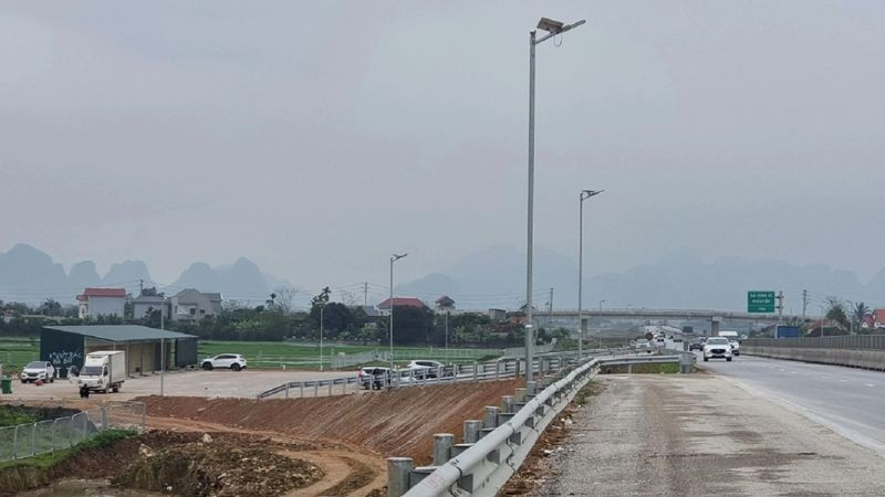 Trạm dừng nghỉ tạm trên tuyến cao tốc Mai Sơn-Quốc lộ 45. ms-ql-45-8132.jpg