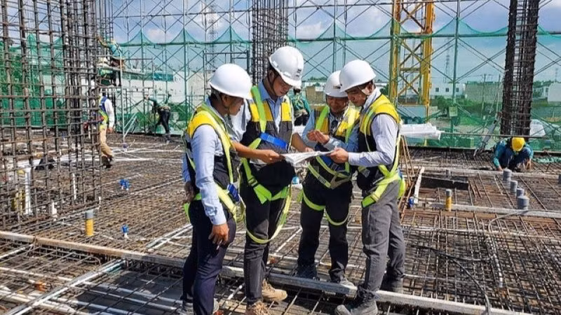 Bộ Xây dựng đề ra mục tiêu đến năm 2026, một nửa dịch vụ của ngành sẽ không còn yêu cầu tiếp xúc trực tiếp với người dân, doanh nghiệp; tăng lên 90% vào năm 2027.