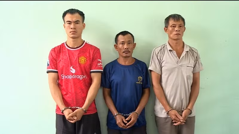 Các đối tượng tại cơ quan chức năng. (Ảnh: Công an cung cấp)
