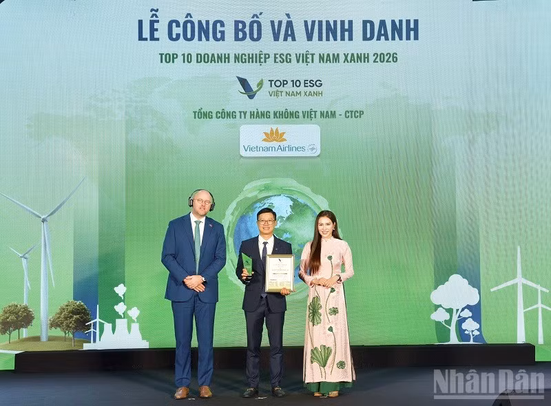 ndo_br_1-vietnam-airlines-duoc-vinh-danh-trong-top-10-doanh-nghiep-esg-viet-nam-xanh-2026-nganh-logisticsjpg.jpg