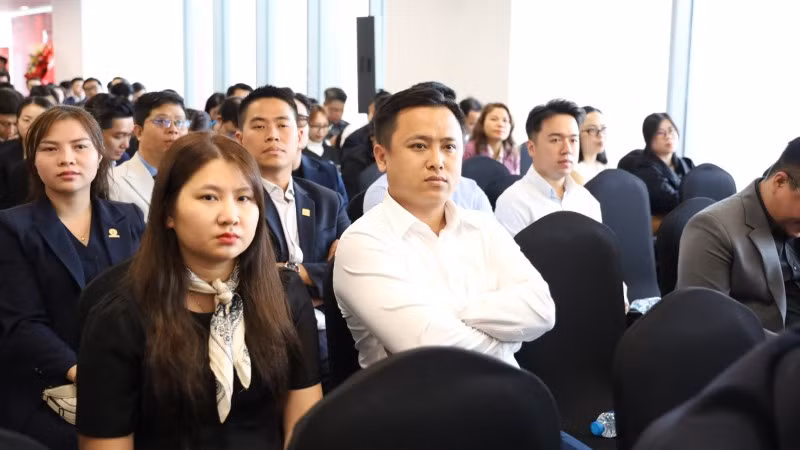Các đại biểu, doanh nghiệp dự diễn đàn. 