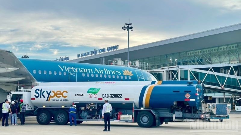 Vietnam Airlines sử dụng nhiên liệu hàng không bền vững (SAF) - dẫn đầu xu hướng hàng không xanh. ndo_br_vietnam-airlines-su-dung-nhien-lieu-hang-khong-ben-vung-saf-dan-dau-xu-huong-hang-khong-xanh-4357.jpg
