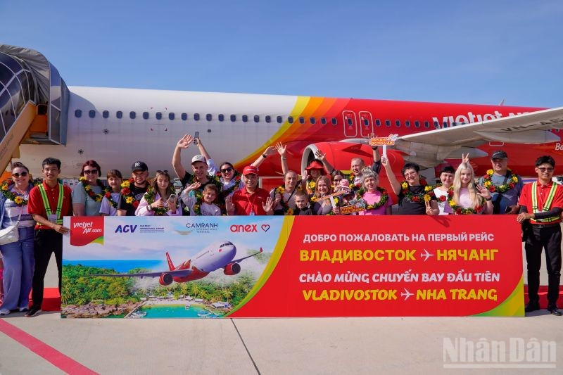Vietjet khai trương các chuyến bay đầu tiên từ Vladivostok và Khabarovsk đến Nha Trang.