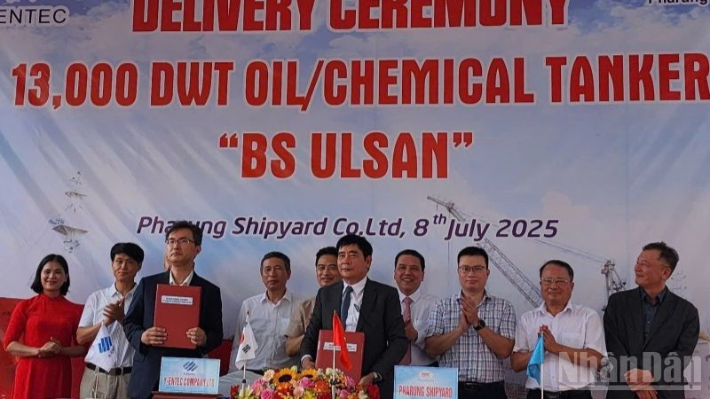 Việc bàn giao tàu BS ULSAN củng cố mối quan hệ hợp tác bền chặt giữa Công ty Đóng tàu Phà Rừng và Yentec. ndo_br_2-4896.jpg