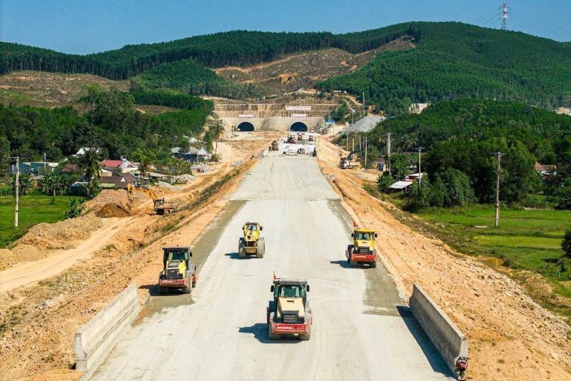 Doanh nghiệp đề xuất Thủ tướng chấp thuận giao cho Tập đoàn Đèo Cả lập đề xuất dự án đầu tư mở rộng toàn tuyến theo phương thức PPP theo quy định của Luật PPP. 2222.jpg