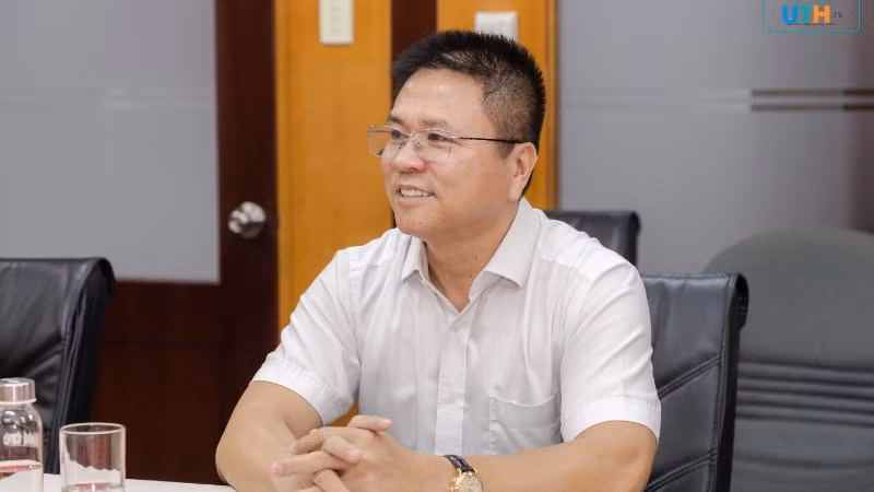 Chân dung Phó Giáo sư, Tiến sĩ Nguyễn Xuân Phương, Hiệu trưởng Trường đại học Giao thông vận tải Thành phố Hồ Chí Minh.