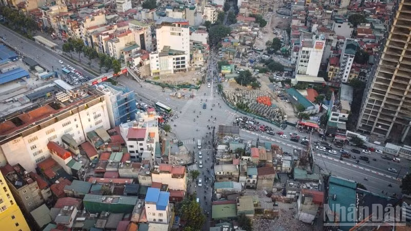 Dự án đường Vành đai 1 đoạn Hoàng Cầu-Voi Phục tại Hà Nội có thể được coi là ví dụ điển hình về câu chuyện giải phóng mặt bằng.