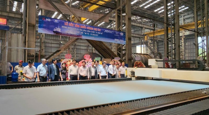 Lễ cắt tôn, khởi công đóng mới series 3 tàu dầu-hóa chất 14.000m³.