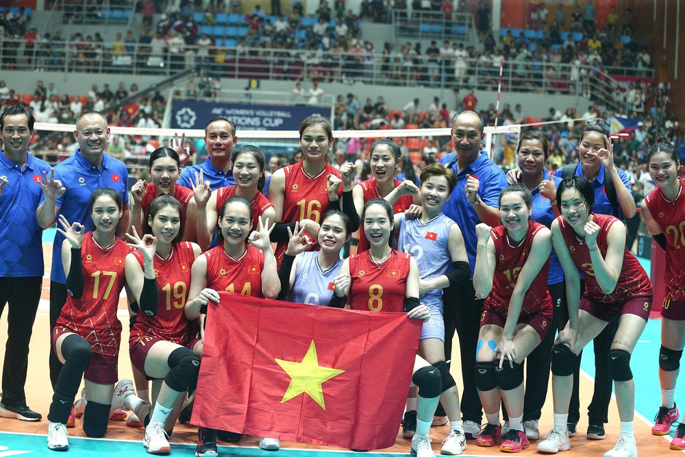 Đội tuyển bóng chuyền nữ Việt Nam giành chức vô địch AVC Nations Cup 2025.