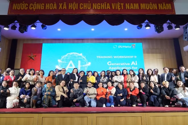 Trường ĐHKHXH&NV phối hợp với Tập đoàn Meta tổ chức thành công khoá tập huấn về AI cho hơn 180 giảng viên và 80 cán bộ, chuyên viên của nhà trường. 