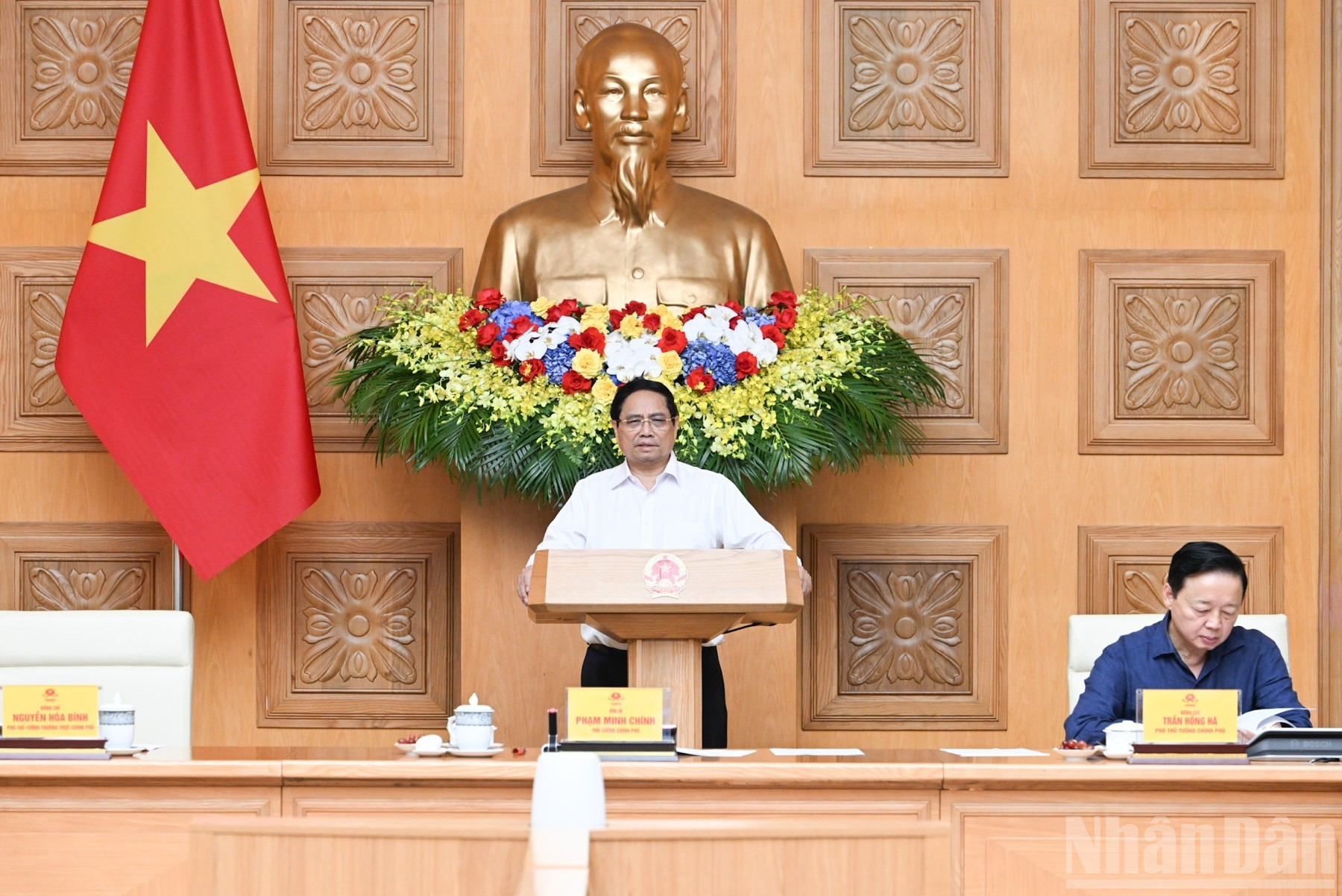 Thủ tướng Chính phủ Phạm Minh Chính chủ trì phiên họp. (Ảnh: Trần Hải)