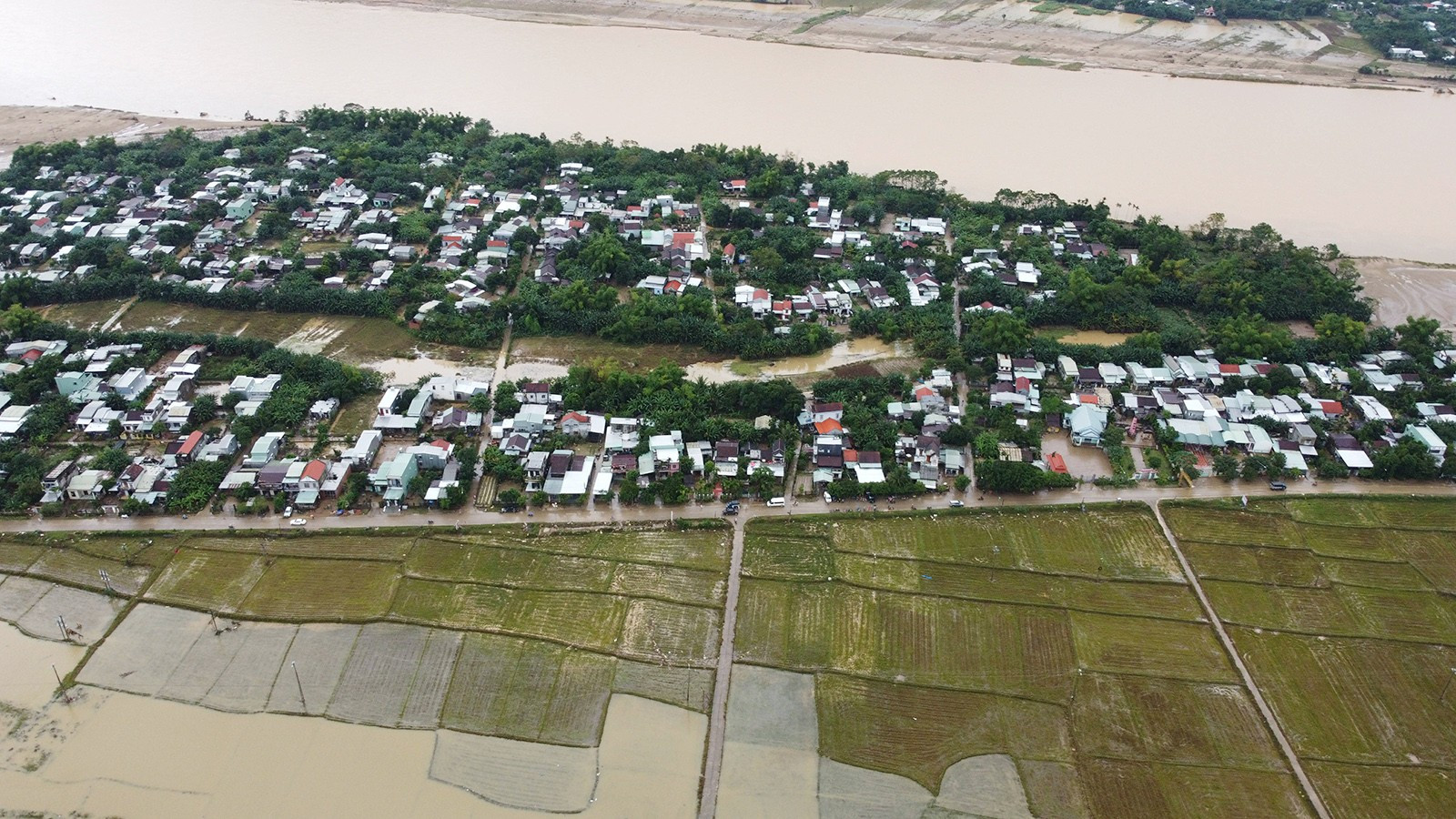 Xã Thượng Đức, nơi chịu ảnh hưởng nặng do đợt lũ, ảnh chụp ngày 30/10. 19.jpg